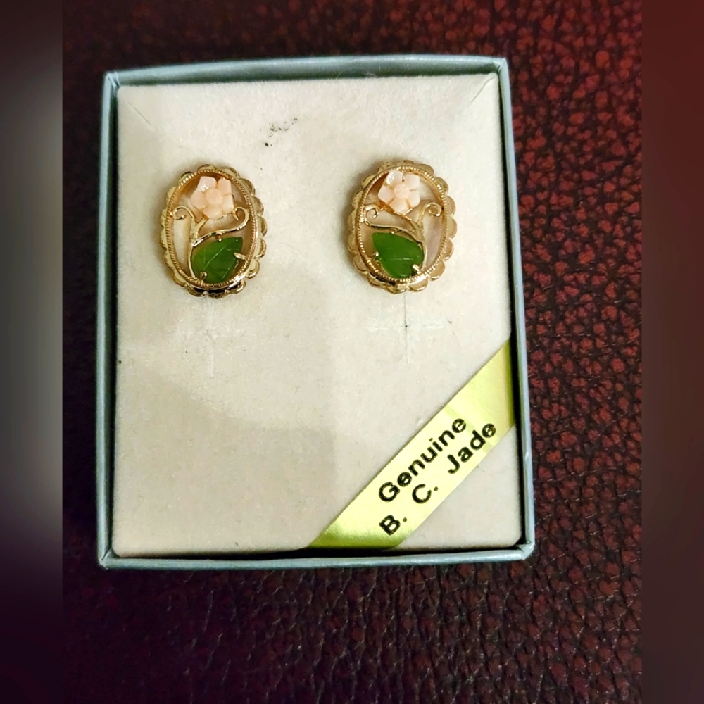 Jade earrings - Pan Pacific
